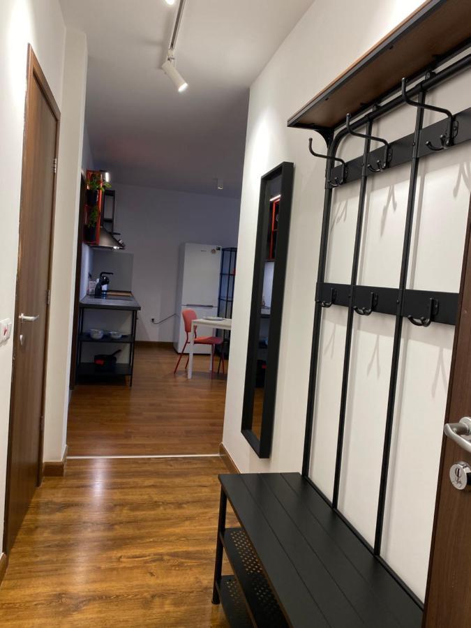 Cozy Red Bulldog Place In Apart-Complex/Pool Varna Esterno foto